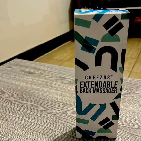 Cheezos ~ Extendable Manual Back Massager ~ Extends to 24 inches ~ NIB - Picture 1 of 2